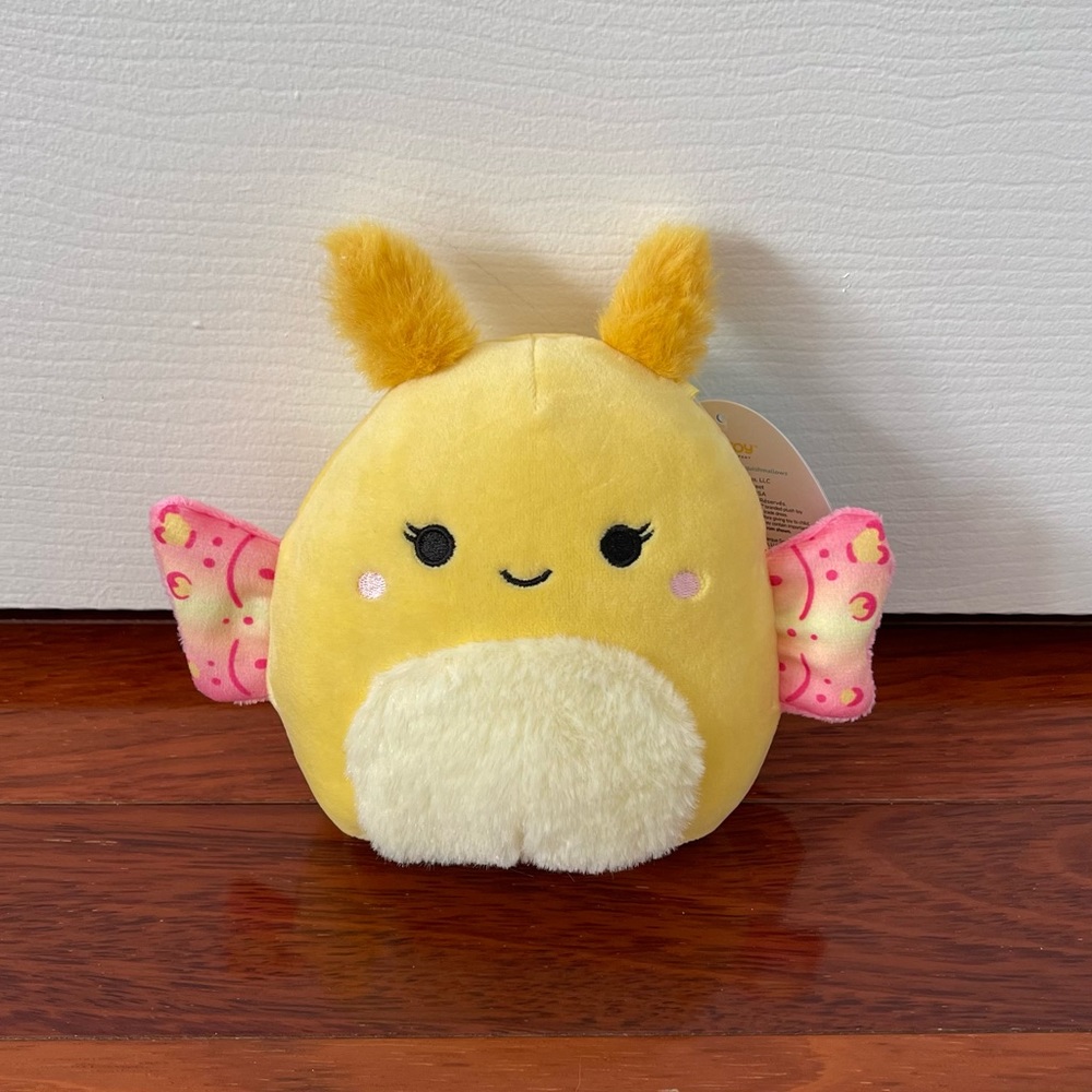 Miry the Moth 5” Squishmallow